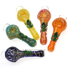 Load image into Gallery viewer, Helio Coil Spoon Pipe With Frog
